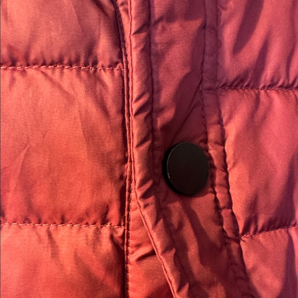 Jos. A. Bank XL burgundy snap light puffer jacket! Like new! - Picture 4 of 7